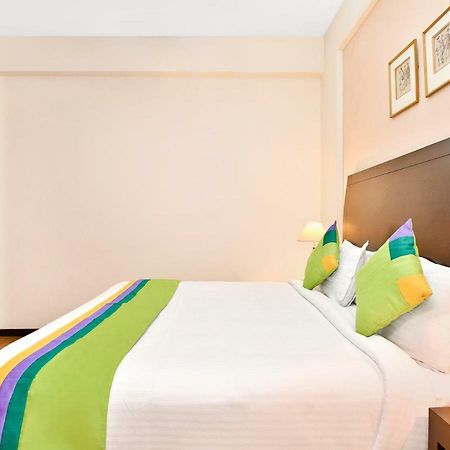 Treebo Trend Sterling Suites Inn Bangalore Buitenkant foto