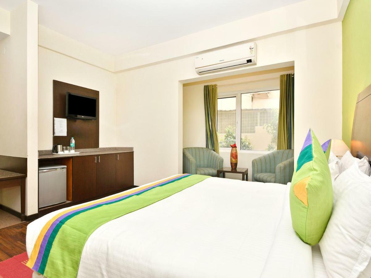 Treebo Trend Sterling Suites Inn Bangalore Buitenkant foto