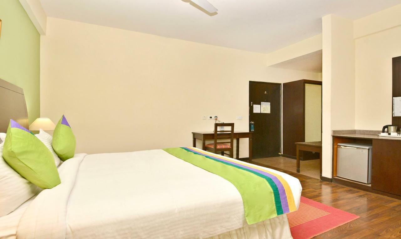 Treebo Trend Sterling Suites Inn Bangalore Buitenkant foto