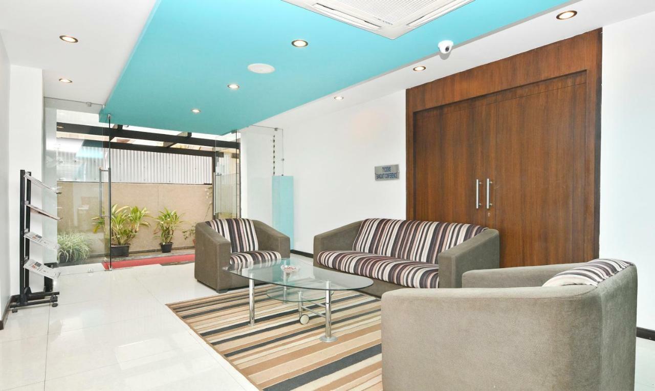 Treebo Trend Sterling Suites Inn Bangalore Buitenkant foto
